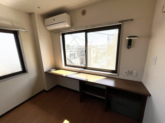 【その他】 | 備え付け机