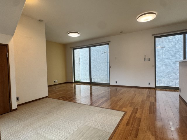 【居間・リビング】の画像