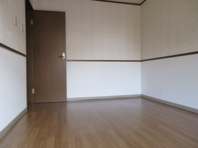 メゾンフロイデ三番館の洋室