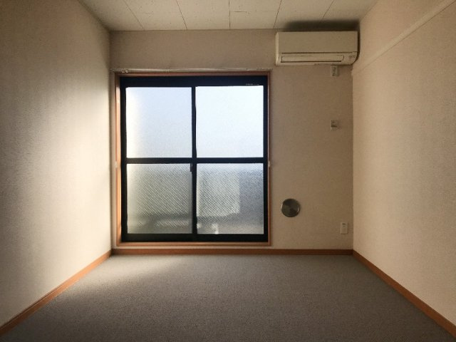 レオパレス花水木の居間・リビング|おしゃれな居間です