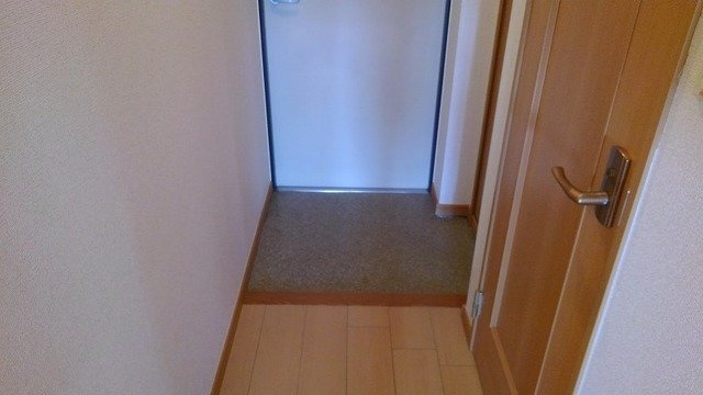 レジデンス・ファインの玄関|収納もある玄関です