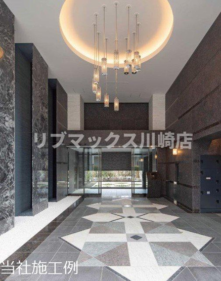 【エントランス】ルーブル川崎貝塚弐番館