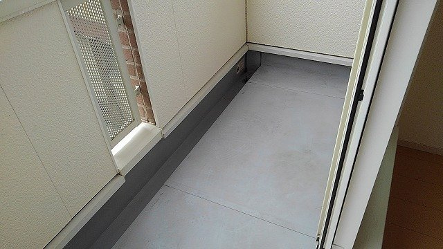 スカイガーデンのバルコニー|暖かな日差しのふりそそぐバルコニー