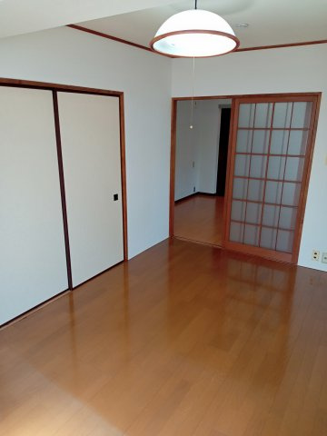 マンションふきの居間・リビング|こちらの居間で趣味の時間をお楽しみください