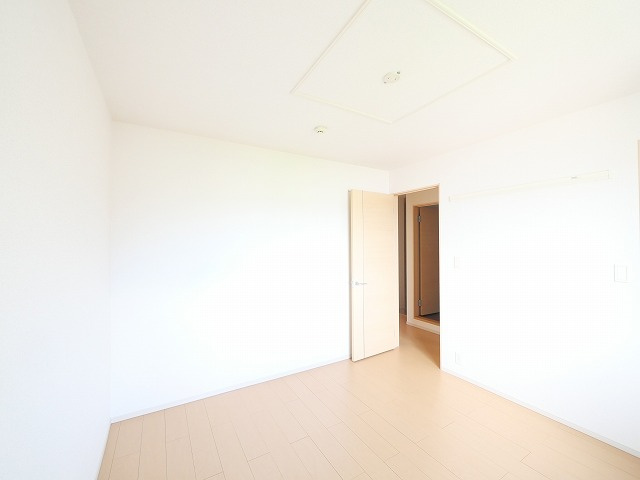 メゾン・ド・ユウの寝室|落ち着いて過ごせるお部屋なので、寝室にいかがでしょうか