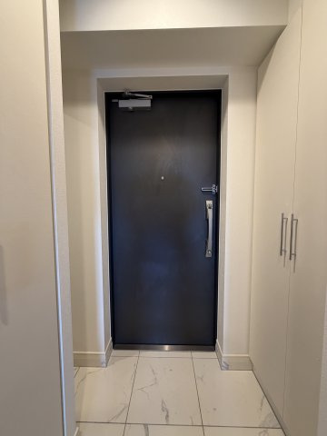 プラシア蒲田 ＴＨＥ ＧＲＡＮＤ ＲＥＳＩＤＥＮＣＥの玄関|シンプルで使いやすい玄関です
