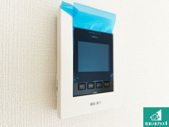 ♦泉南郡熊取町五門東　第2期　新築一戸建ての防犯設備|カラーモニターインターホン！声だけでなく来訪者の姿や顔がモニターで確認できるので、小さなお子様がいらっしゃるご家庭でも安心できます！