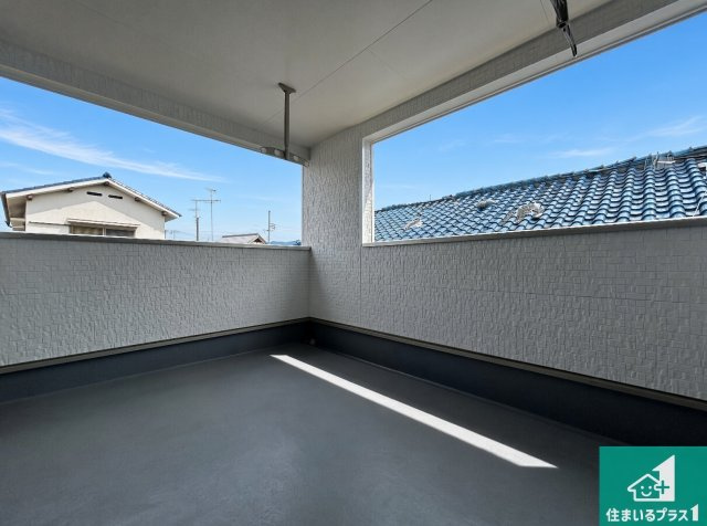 26(土)27(日)現地説明会！◆泉南郡熊取町五門東　第2期　新築一戸建てのバルコニー|ワイドインナーバルコニーは洗濯物を干すスペースが広いのでご家族が多くても安心！