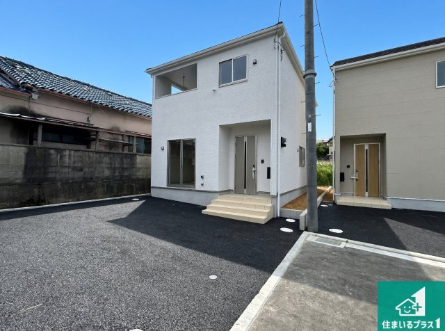 ♦泉南郡熊取町五門東　第2期　新築一戸建ての外観|周辺は落ち着いた街並みの住宅地！子育てがしやすい住環境です！現地でしかわからない事もございます。是非一度ご覧ください。