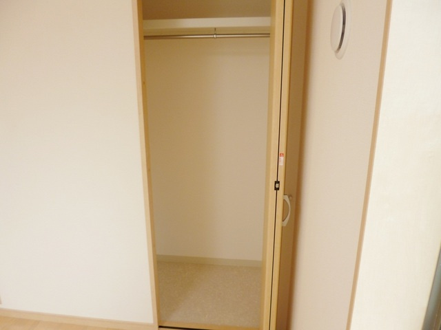 パインヒル南小岩の収納|クローゼット付いてます。