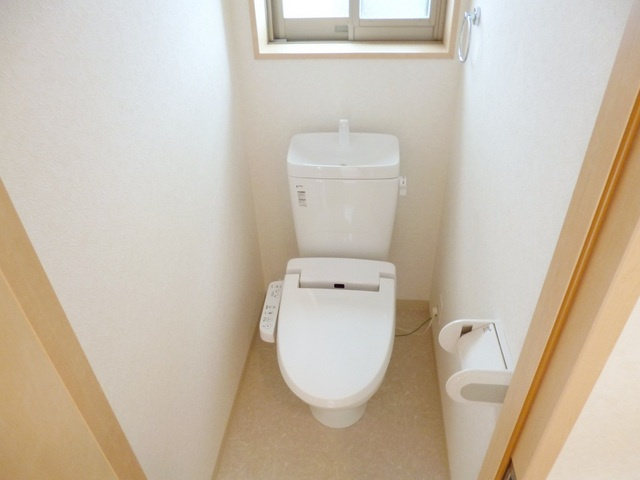 パインヒル南小岩のトイレ|ウォシュレット付いてます。
