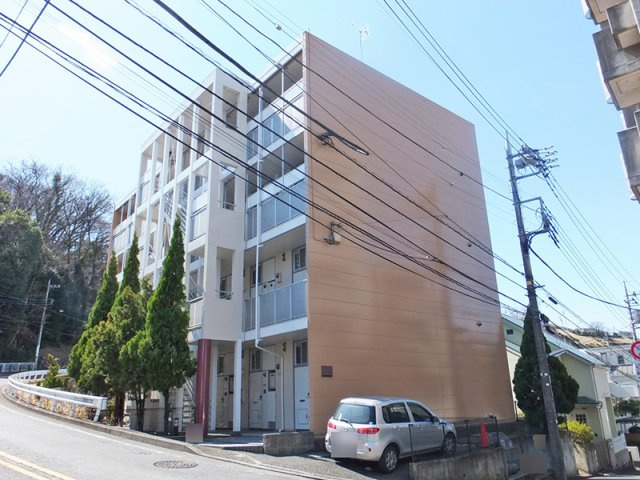 レオパレス聖蹟ロイヤルハイツの外観|物件の外観です