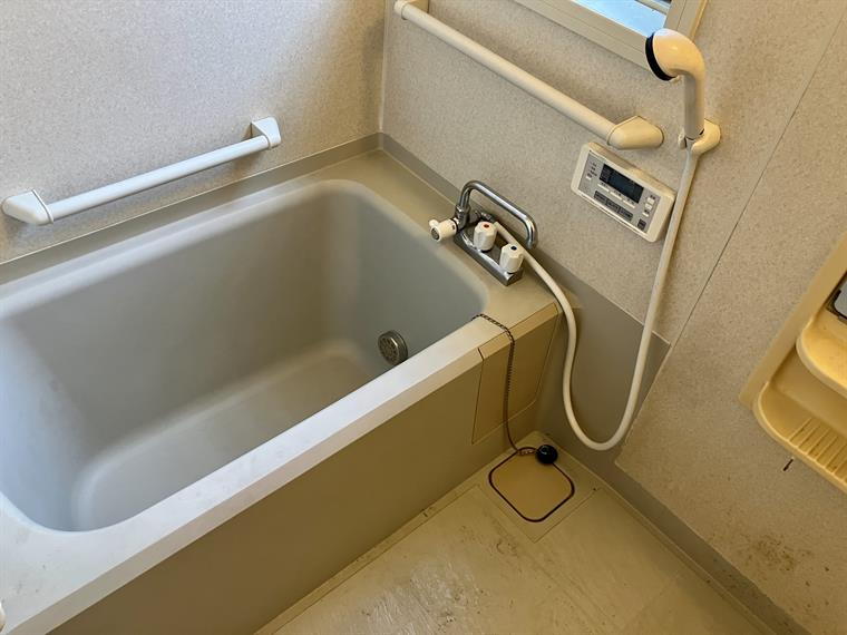 巣鴨戸建の浴室|お風呂です