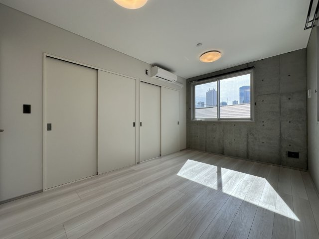 ルミナス池袋本町の寝室|使い勝手のいい寝室です
