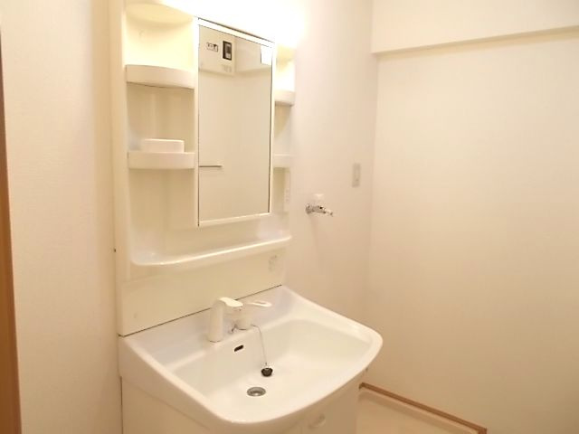 サンライズ桶川西の独立洗面台