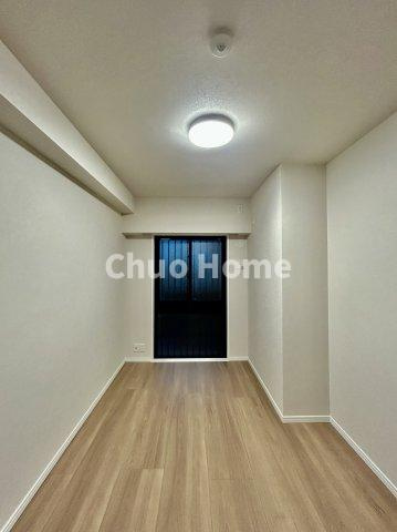 コスモ東京ベイフォートの子供部屋|【子供部屋】お子様を持つ家庭の約6割が「家族や子どものため」に購入を希望。入学後の転校を避け、広い空間でのびのび育てたいなどの親心が、家探しのきっかけになっているようです。