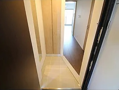 世田谷区三軒茶屋１丁目の賃貸マンションの玄関