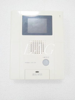 【設備】 | ミルト中町 | モニター付きインターフォンです。