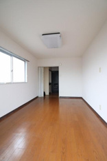 角部屋二面採光の明るいお部屋