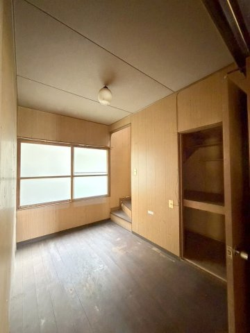 広島市安佐北区亀山南３丁目の一戸建ての居間・リビング