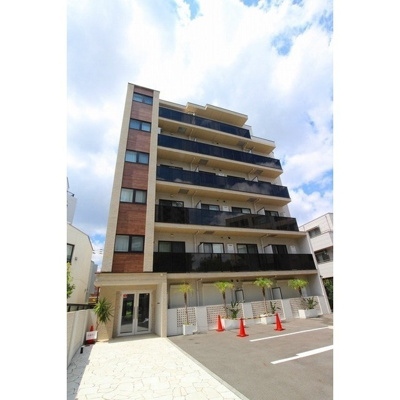 【外観】 | クレアーレ豊玉中 | 鉄筋コンクリート造のがっちりとした建物。