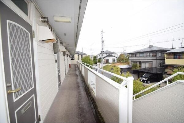 エステートピア岩崎台のエントランス