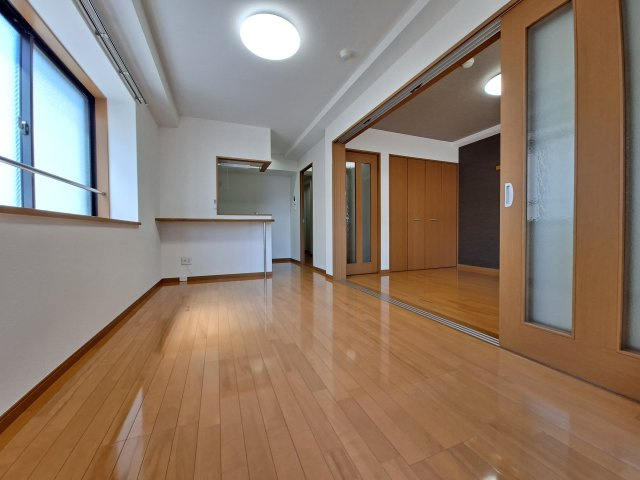 ラテール北戸田の洋室