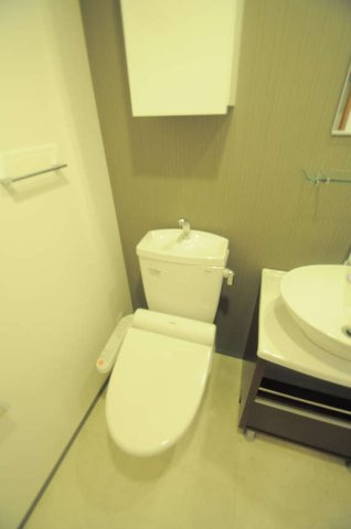 大阪市都島区中野町１丁目の賃貸マンションのトイレ