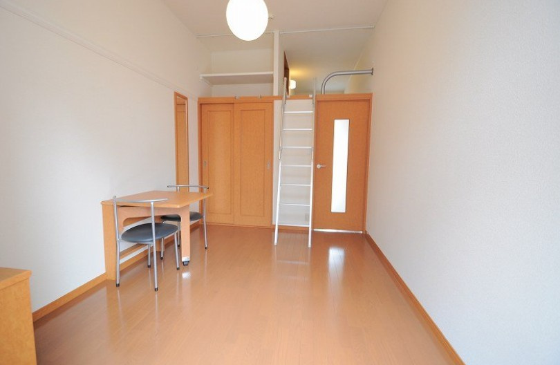 市川市柏井町１丁目の賃貸マンションの寝室