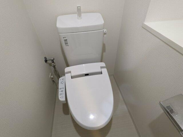 プレミアムキューブ三宿のトイレ|ゆったりとした空間のトイレです