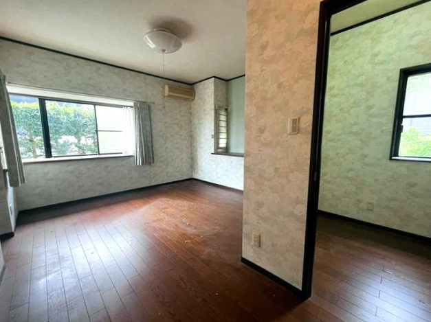 大室高原　平坦で広いお庭付きの平屋建て2SLDKの洋室