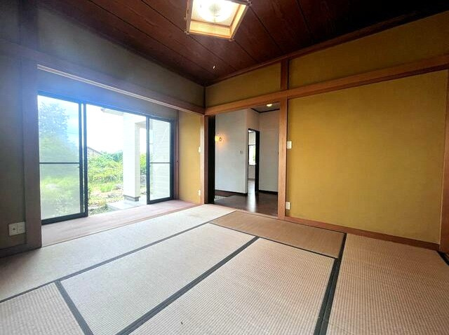 大室高原　平坦で広いお庭付きの平屋建て2SLDKの和室