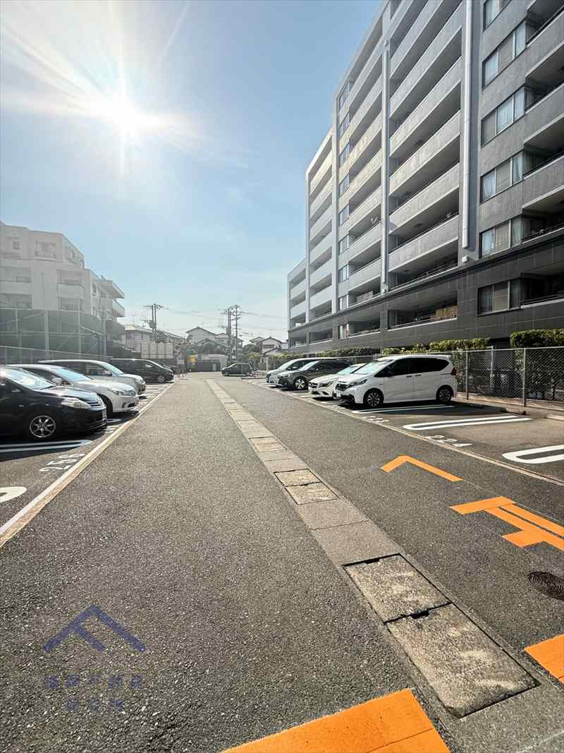 パティオ福岡東 North棟の駐車場