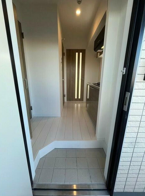 K RESIDENCE 柏の玄関|明るい玄関です