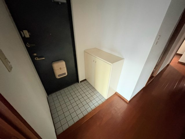 クレフ本山の玄関