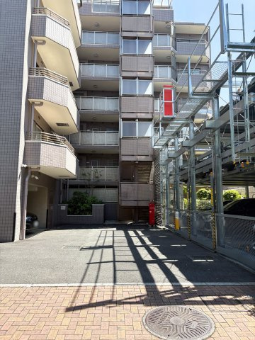 朝日マンション御殿山の駐車場|朝日マンション御殿山：敷地内に駐車場・駐輪場ございます！（空き要確認）