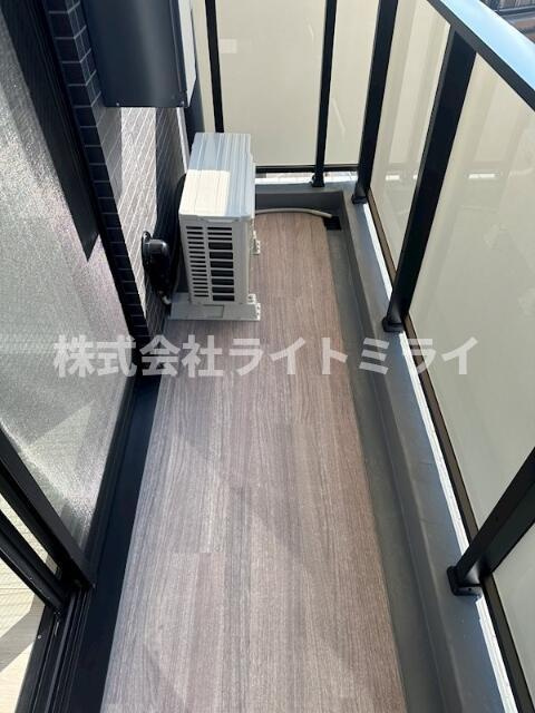 マーロ後楽園のバルコニー