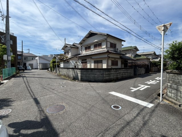阪南市下出　古家付き土地の前面道路含む現地写真