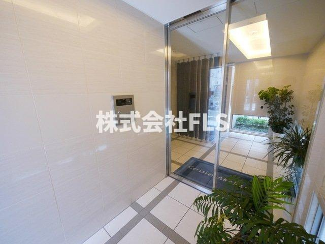 北区赤羽２丁目の賃貸マンションのエントランス
