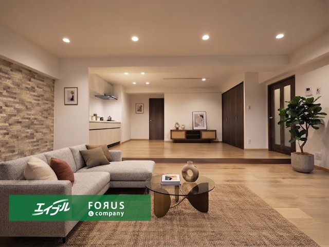 【居間・リビング】 | 蛍池スカイハイツ | エイブル売買事業部では、北摂エリア・大阪市内を中心に物件のご紹介を致しております。購入物件をお探しの際は、当社までお問合せ下さいませ。（写真は、CGによる家具イメージです。）
