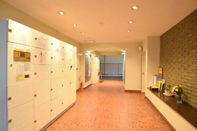 【その他共用部分】 | 蛍池スカイハイツ | 現在ご返済中のカーローン・カードローン・教育ローンなどを住宅ローンに一本化したり、家具家電購入費用・引越し費用を住宅ローンと組み合わせるなど、お客さまにメリットの多い住宅ローンのご提案が可能です。