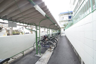 【駐輪場】 | 蛍池スカイハイツ | エイブルだけの嬉しいサービス、ご用意しております。詳細は、お気軽に当社までお問合せ下さいませ！