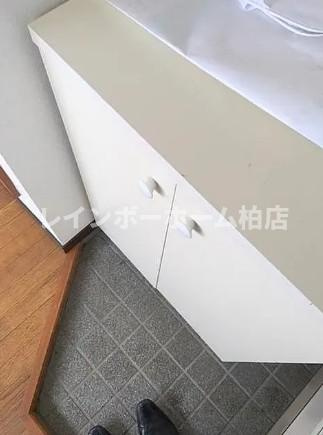 特典：仲介手数料が無料です!!の玄関|シューズボックスがあります