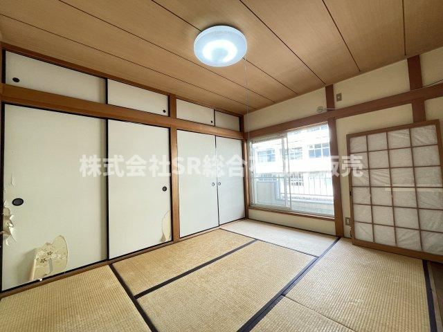 東上小阪中古戸建の和室|2F　6.0帖。リビングへの動線が良く使いやすい和室です！