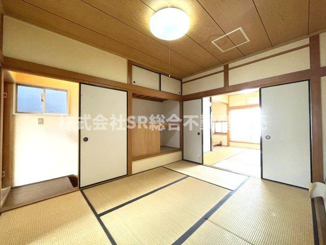 東上小阪中古戸建の寝室|3F　6.0帖。落ち着いた雰囲気で寝室にいかがでしょうか？