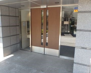 【エントランス】ガリシア新宿WEST 
