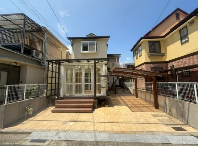 西蔵町　中古戸建の外観