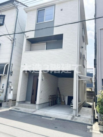 菊水通３丁目　中古一戸建ての構造・工法・仕様|木造３階建て
■物件内覧・資金計画相談・住宅ローン相談、リフォーム相談、お問合せ受付中■
※当日・翌日のご内覧、ご相談はお電話でのお問合せがスムーズです！