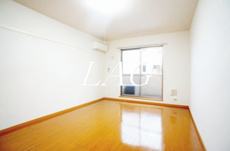 【居間・リビング】 | エターナル南与野 | 洋室のお部屋です。