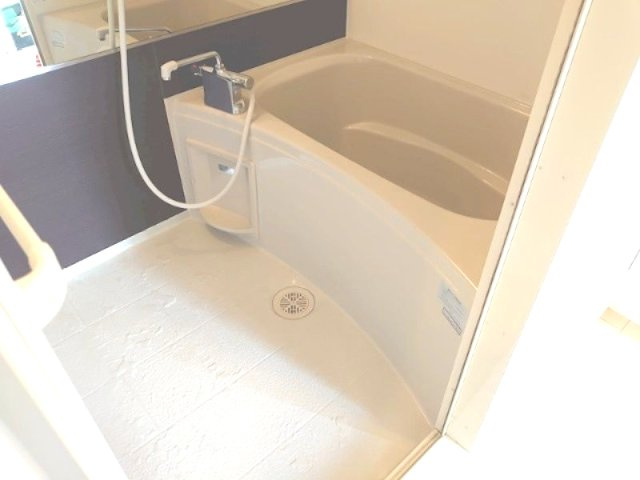 ネフ の浴室